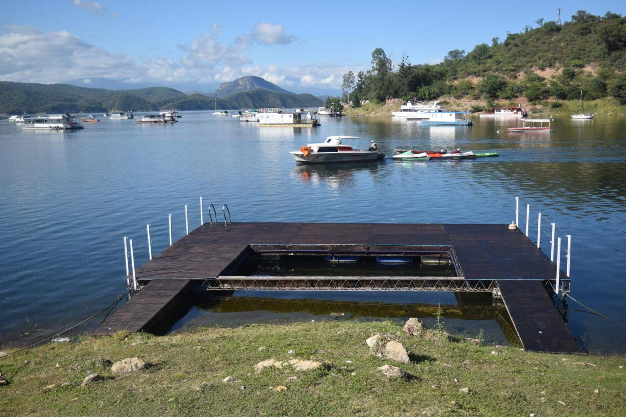 Terrazas Del Lago Cabra Corral Exteriör bild
